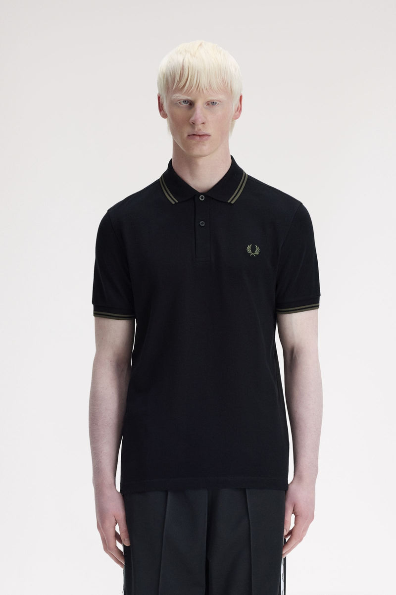 TWIN TIPPED FRED PERRY SHIRT
