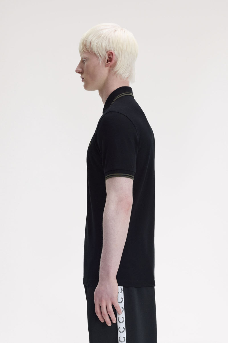 TWIN TIPPED FRED PERRY SHIRT