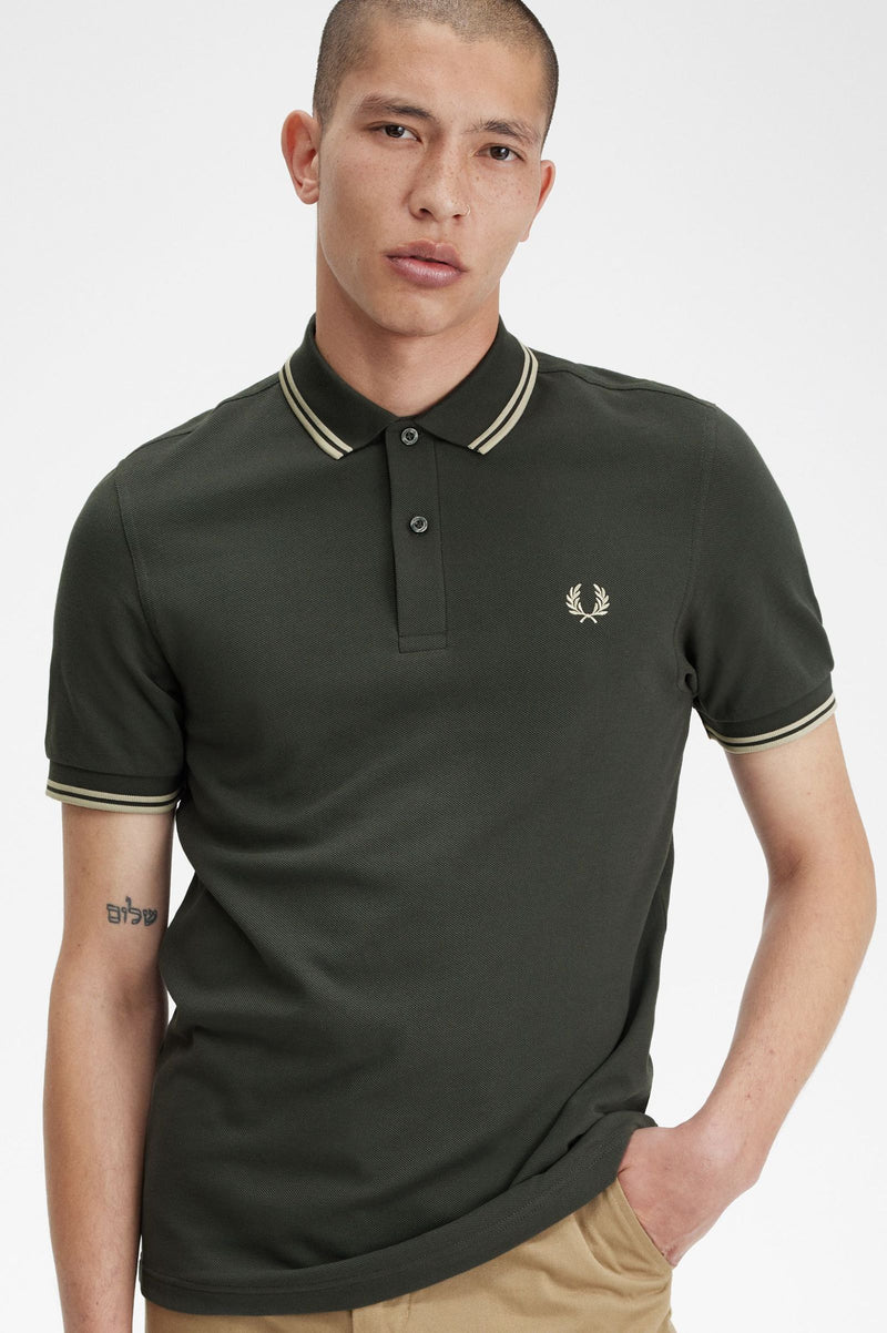 TWIN TIPPED FRED PERRY SHIRT