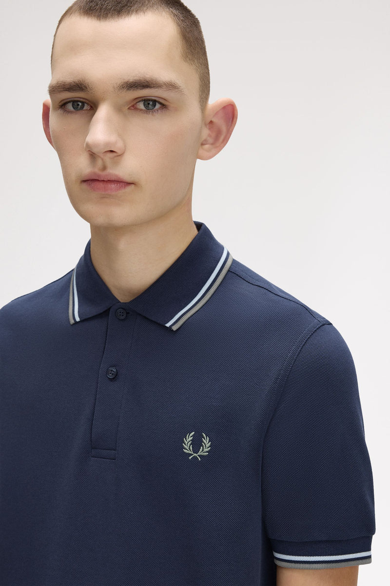 TWIN TIPPED FRED PERRY SHIRT
