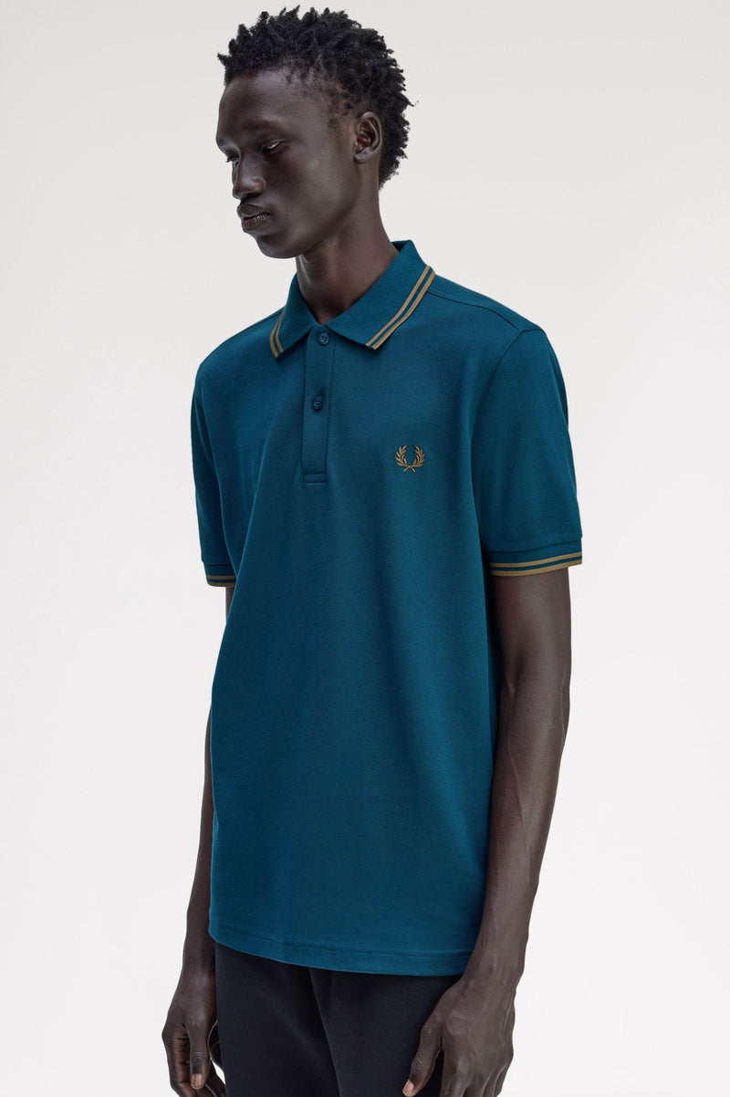 TWIN TIPPED FRED PERRY SHIRT