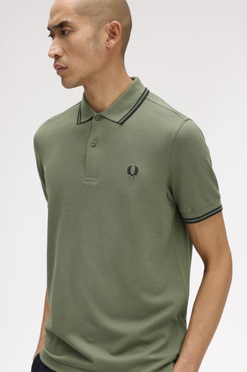 TWIN TIPPED FRED PERRY SHIRT