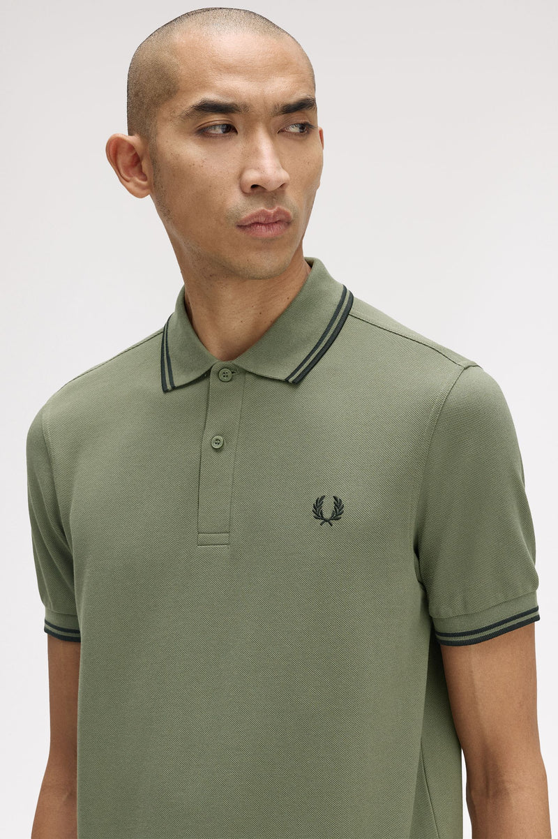 TWIN TIPPED FRED PERRY SHIRT