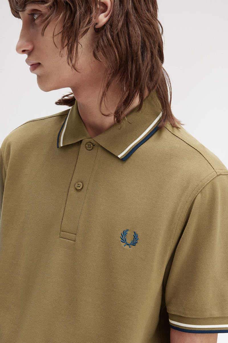 TWIN TIPPED FRED PERRY SHIRT