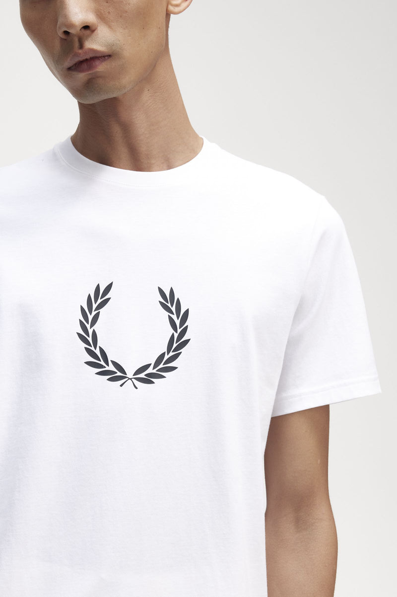 FRED PERRY  LAUREL WREATH GRAPHIC T-SHIRT