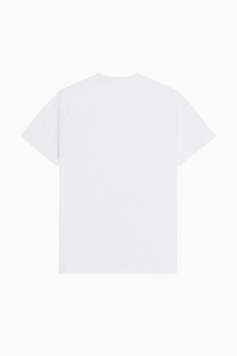 FRED PERRY  LAUREL WREATH GRAPHIC T-SHIRT