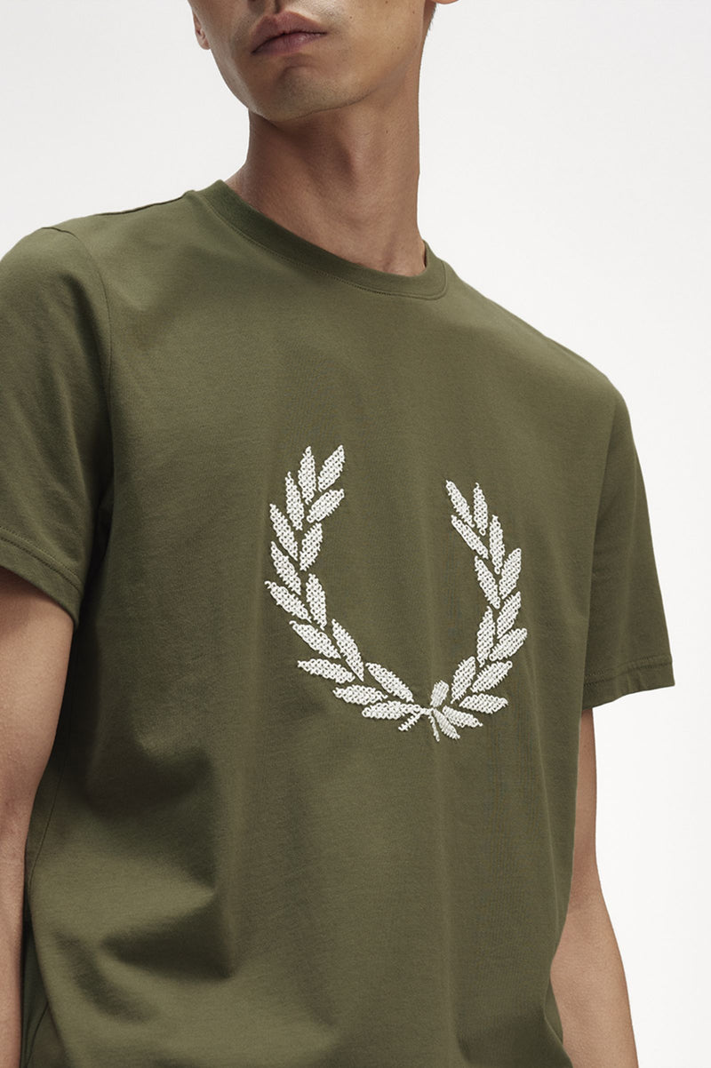 FRED PERRY CROSS STITCH T-SHIRT