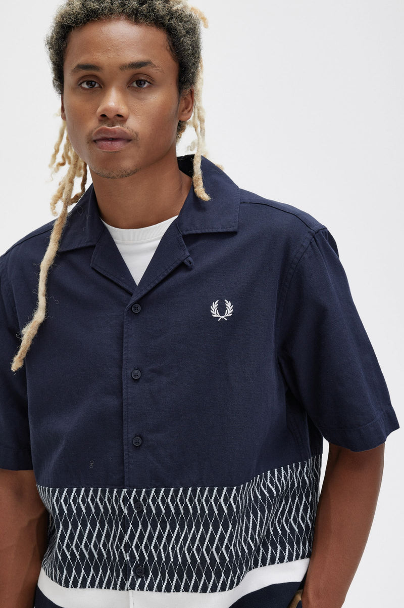 FRED PERRY KNITTED PANEL REVERE COLLAR SH