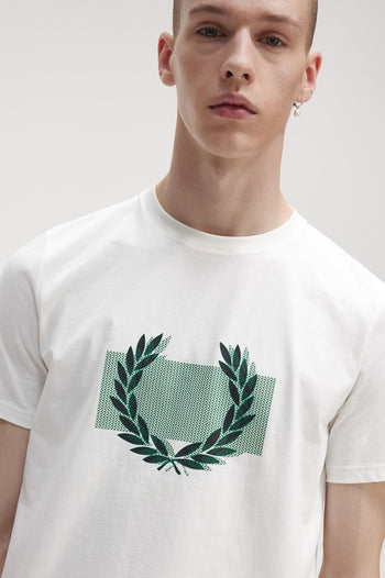 FRED PERRY COL BLOC LAUREL WREATH T-SHIRT