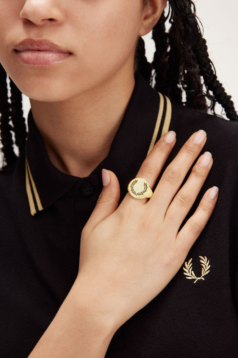 LAUREL WREATH RING