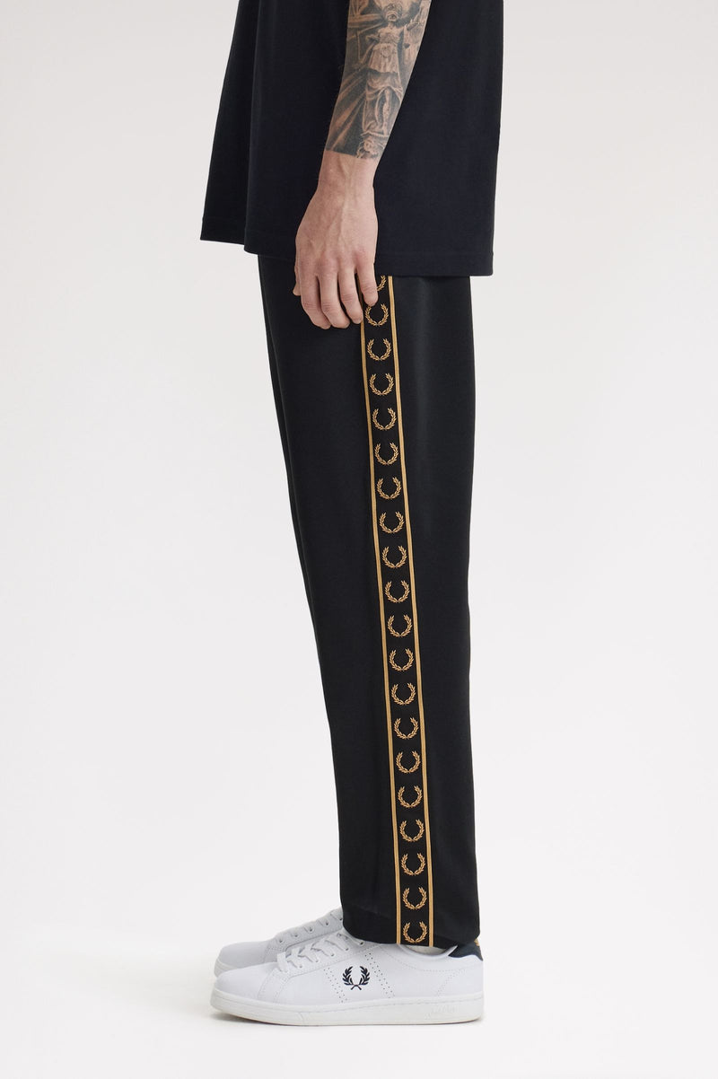CONTRAST TAPE TRACK PANT