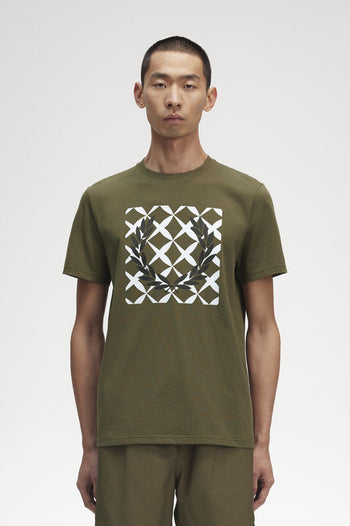 FRED PERRY CROSS STITCH PRINTED T-SHIRT
